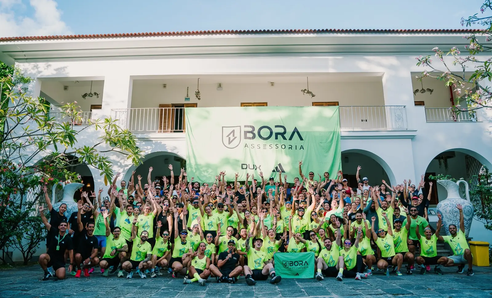 Comunidade BORA reunida depois de um treino